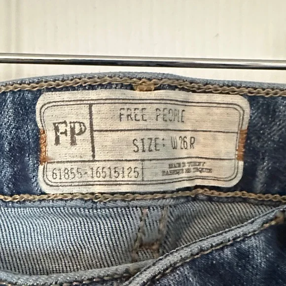 FP Jean capris - Picture 2 of 5